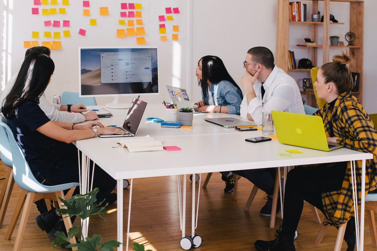 Lead research and contextual email outreach.